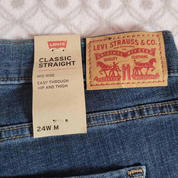 Levi's Jeans - Picture 3 of 3